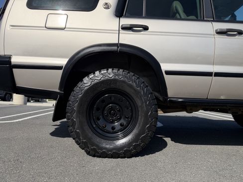 Used 2003 Land Rover Discovery SE7 AWD/4WD image 26