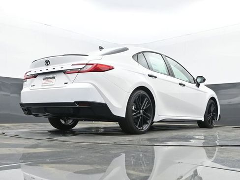 New 2026 Toyota Camry Hybrid w/ Multimedia Upgrade Package image 25