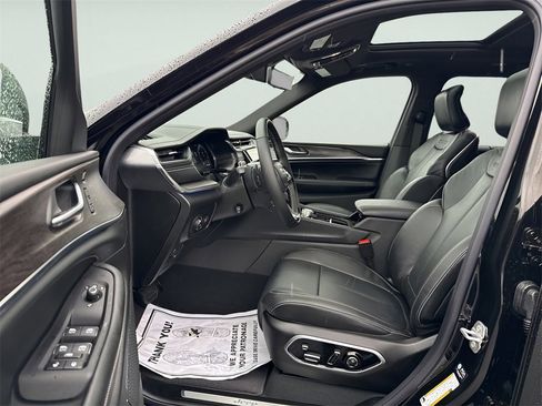 New 2025 Jeep Grand Cherokee Overland image 20