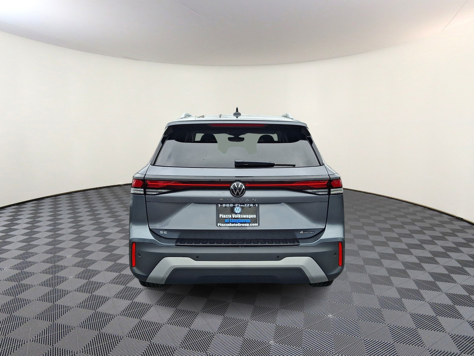 Certified 2026 Volkswagen Tiguan SE AWD/4WD image 6