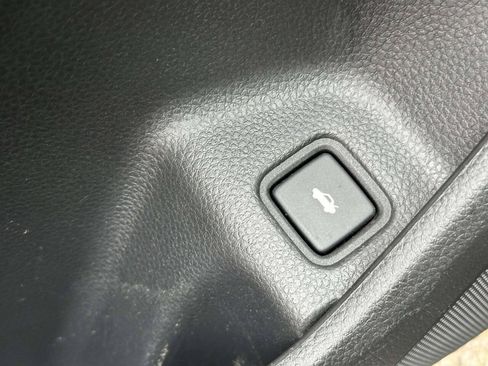 Used 2018 Honda Accord EX-L image 27