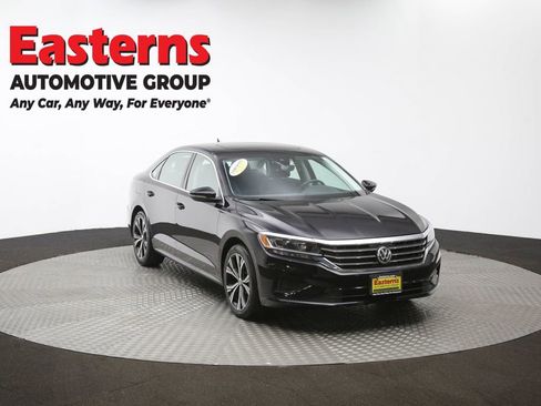 Used 2022 Volkswagen Passat 2.0T SE image 50