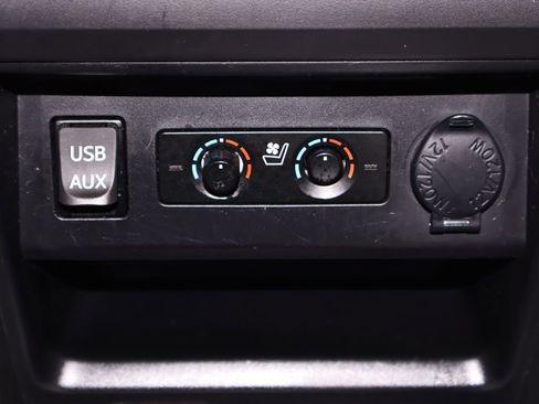 Used 2016 Toyota 4Runner Limited AWD/4WD image 32