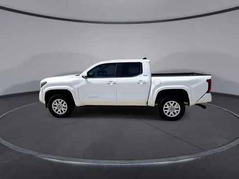 Certified 2025 Toyota Tacoma SR5 AWD/4WD image 5