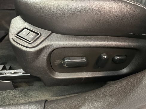 Used 2016 Ford Taurus Limited FWD image 21