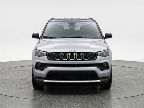Used 2025 Jeep Compass Limited image 2