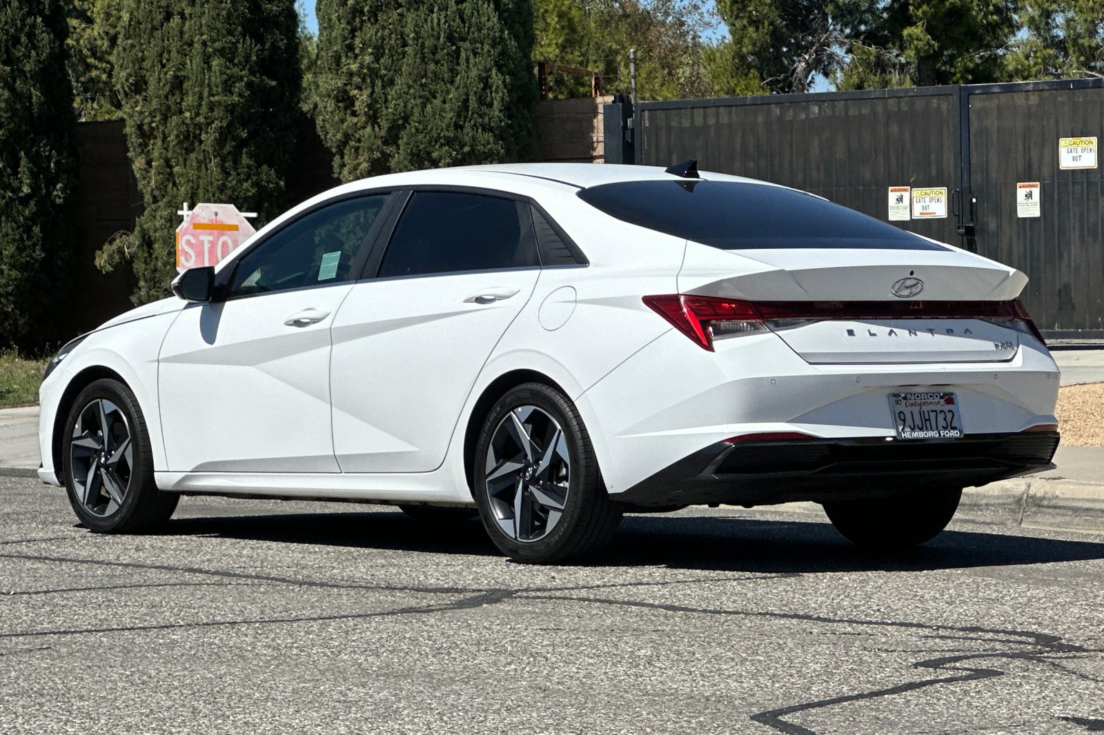 Used 2023 Hyundai Elantra Limited FWD image 6