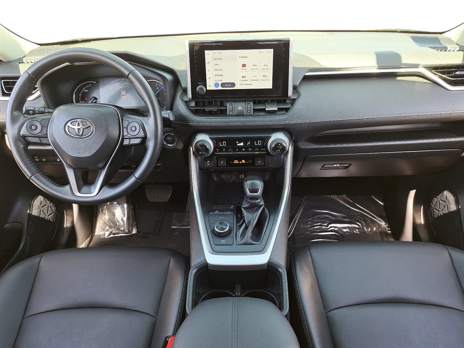 Used 2023 Toyota RAV4 XLE Premium AWD/4WD image 9
