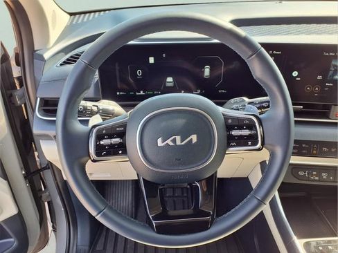 New 2026 Kia Carnival SX FWD image 8