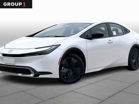 New 2026 Toyota Prius SE image 1