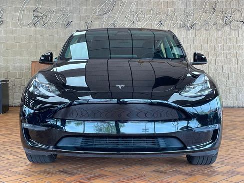 Used 2023 Tesla Model Y Long Range AWD/4WD image 3