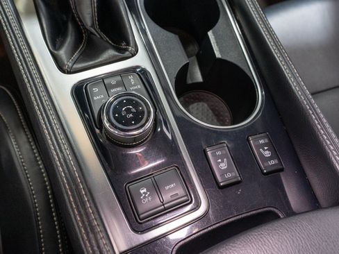 Used 2023 Nissan Maxima SL FWD image 22