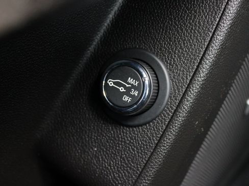 Used 2019 Chevrolet Traverse LT w/ LT Premium Package FWD image 30