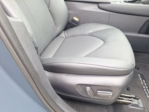 Used 2026 Toyota Grand Highlander AWD image 34