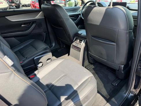 Used 2024 MAZDA CX-90 3.3 Turbo w/ Preferred Plus AWD/4WD image 28