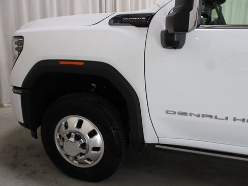 Used 2025 GMC Sierra 3500 Denali Ultimate AWD/4WD image 38