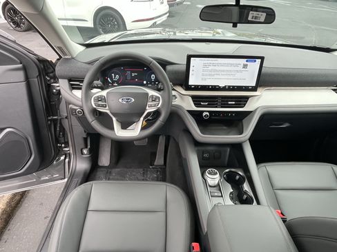 New 2026 Ford Explorer Active AWD/4WD image 9
