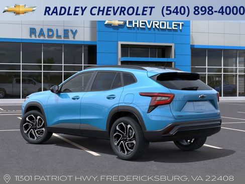 New 2026 Chevrolet Trax RS w/ Sunroof Package image 3