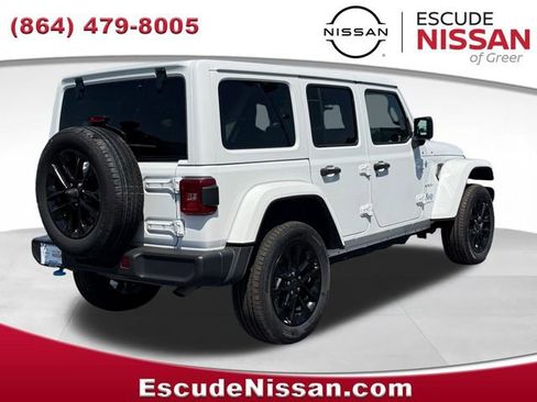 Used 2024 Jeep Wrangler Unlimited Sahara AWD/4WD image 3