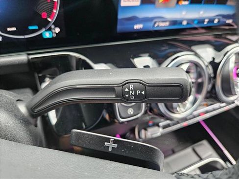 Used 2025 Mercedes-Benz GLA 250 image 12