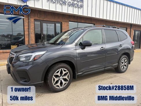 Used 2021 Subaru Forester Premium image 1