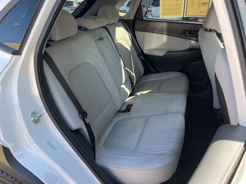 Used 2023 Hyundai Kona SEL image 23