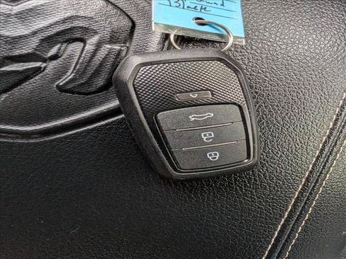 Used 2020 RAM 1500 Laramie AWD/4WD image 39