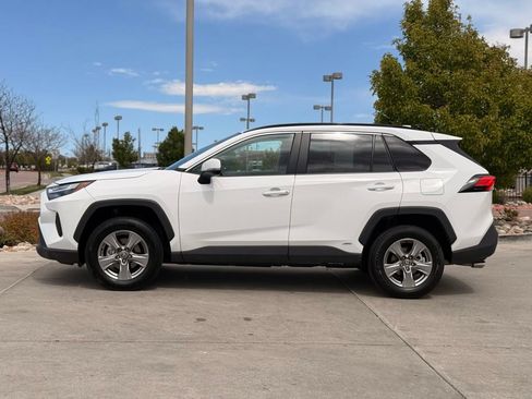 Used 2025 Toyota RAV4 XLE AWD/4WD image 3