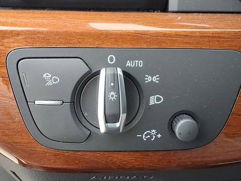 Used 2022 Audi A4 2.0T Premium Plus w/ Premium Plus Package image 29