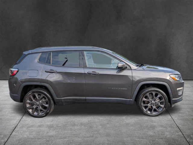 Used 2021 Jeep Compass Latitude w/ Sun and Sound Group AWD/4WD image 4