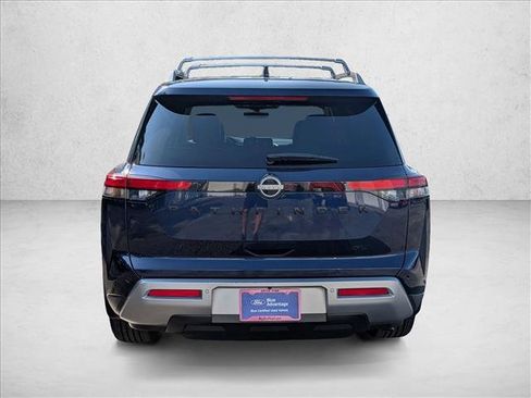 Used 2023 Nissan Pathfinder SL w/ SL Premium Package FWD image 7