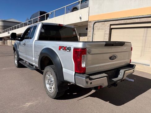 Used 2017 Ford F250 XLT w/ FX4 Off-Road Package image 5