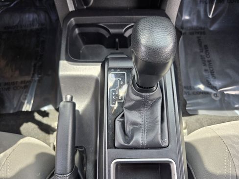 Used 2023 Toyota Tacoma SR AWD/4WD image 23