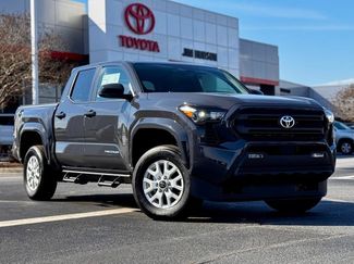 Used 2025 Toyota Tacoma SR5 AWD/4WD video 2