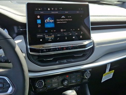 New 2026 Jeep Compass Limited image 11