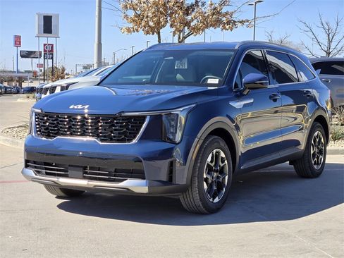 New 2026 Kia Sorento S image 2