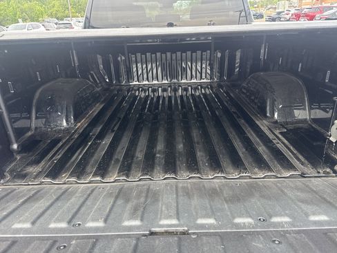 Used 2022 GMC Sierra 1500 SLE AWD/4WD image 5