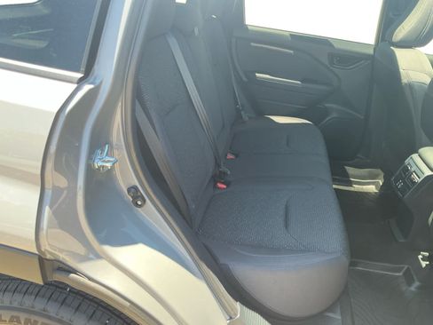 Used 2025 Subaru Forester Premium w/ Convenience Package #1 AWD/4WD image 13