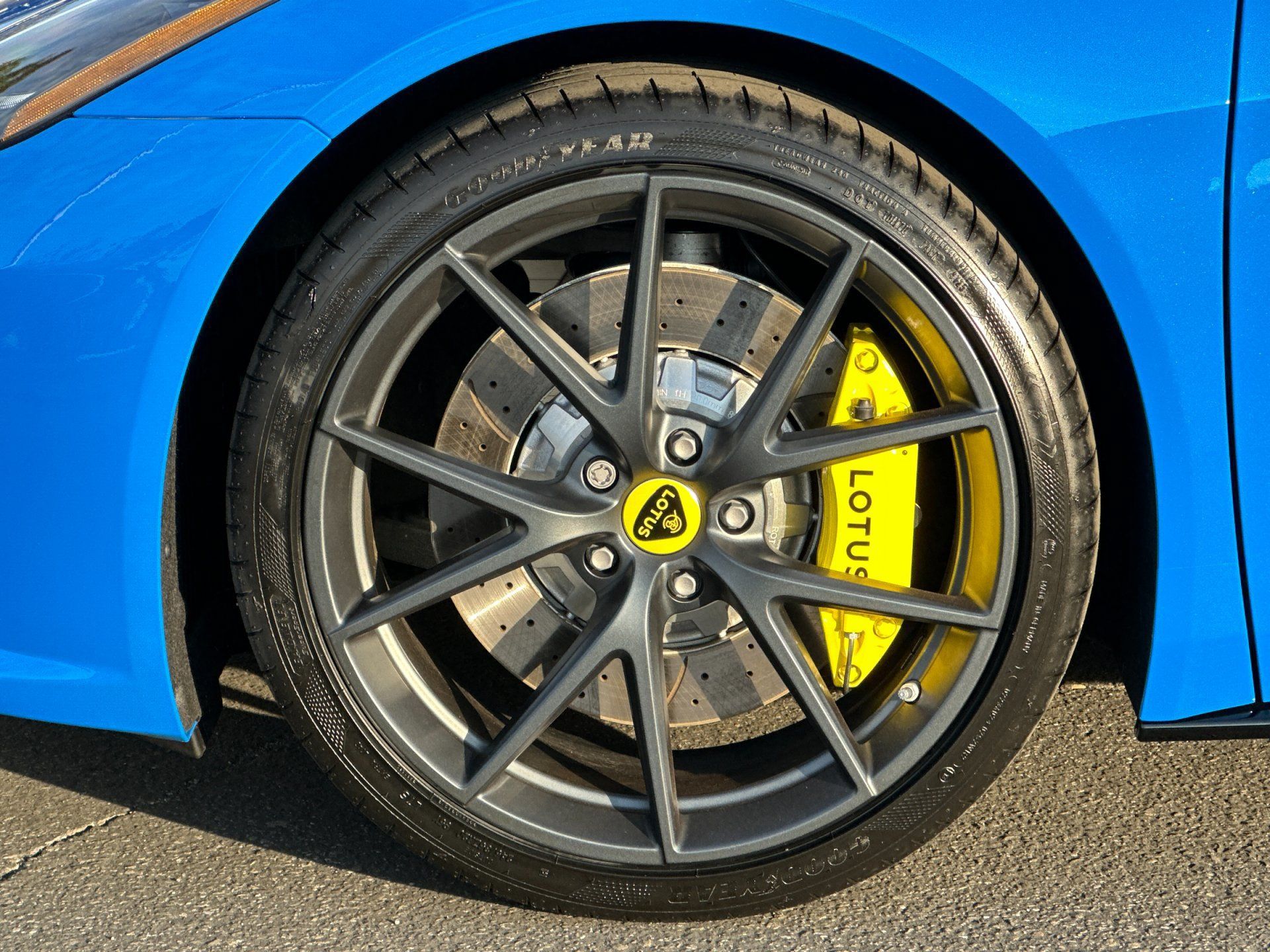 Used 2026 Lotus Emira RWD image 25