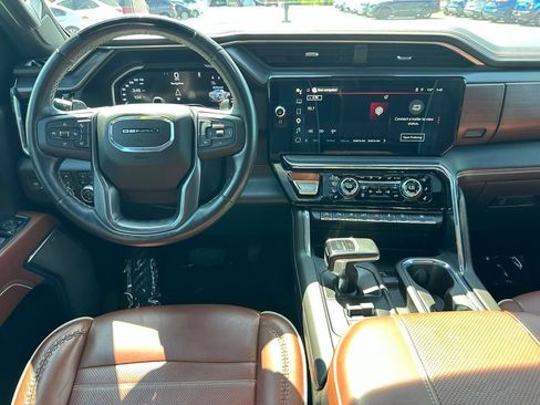 Used 2023 GMC Sierra 1500 Denali Ultimate AWD/4WD image 4