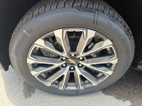 New 2026 Chevrolet Tahoe High Country w/ Sun And Tow Package AWD/4WD image 10