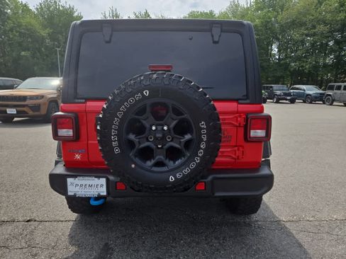 Used 2023 Jeep Wrangler Unlimited w/ Cold Weather Group AWD/4WD image 5