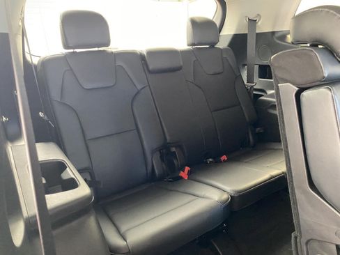 Used 2020 Kia Telluride S w/ S 8 Passenger Seating Package FWD image 13
