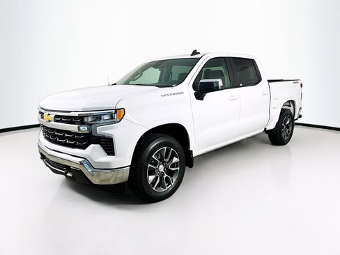 Used 2023 Chevrolet Silverado 1500 LT AWD/4WD image 3
