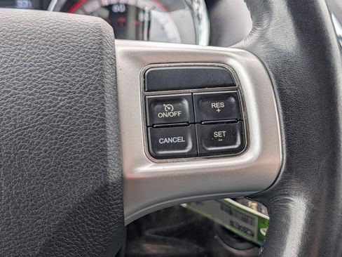 Used 2011 Dodge Grand Caravan Crew image 27