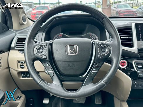 Used 2018 Honda Pilot Elite image 32