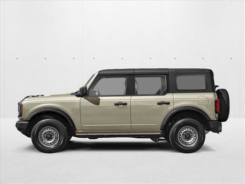 New 2026 Ford Bronco 4-Door image 3