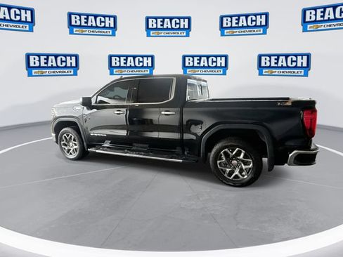 Used 2023 GMC Sierra 1500 SLT w/ SLT Premium Package AWD/4WD image 5