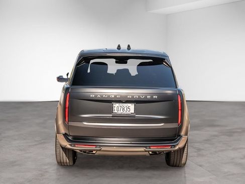 Used 2025 Land Rover Range Rover Long Wheelbase Autobiography AWD/4WD image 9