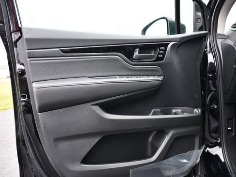 New 2026 Honda Odyssey Touring image 10